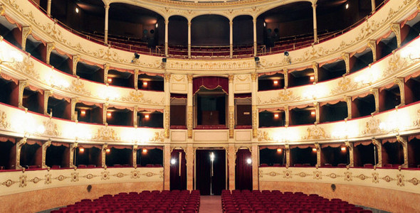 Teatro Pergola Firenze. Il Restauro della platea e della Libreria dei lettori testimoniano la grande attenzione dell’amministrazione per la cultura