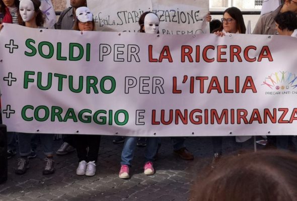 Ricerca: davanti a Montecitorio dalla parte dei precari